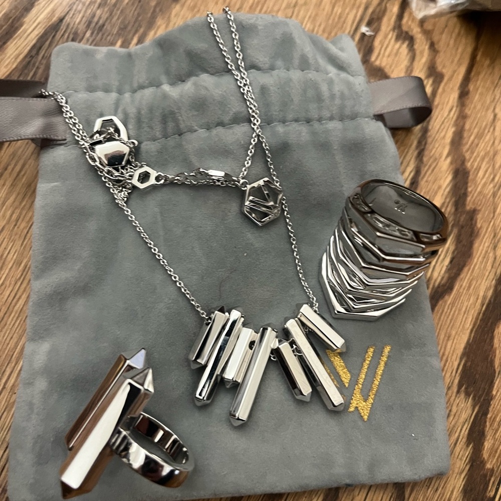 Elegant Silver Necklace